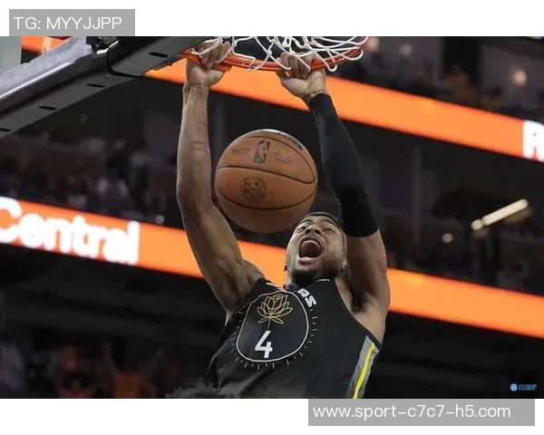 科尔赞穆迪投篮出色防守布克表现优异重回球队核心轮换