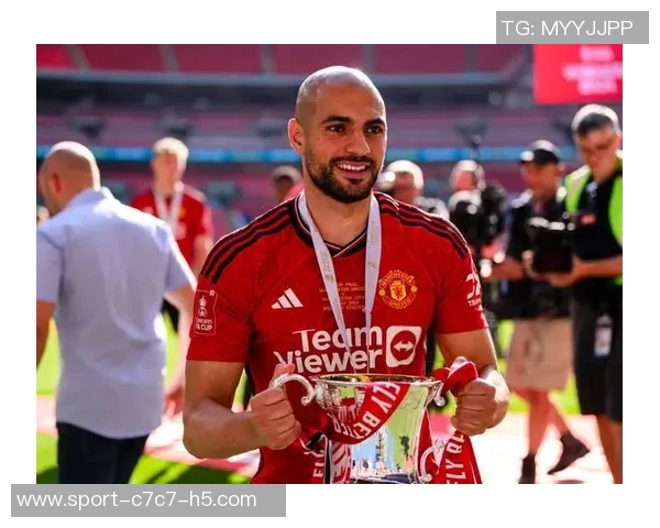 阿姆拉巴特谈安东尼争议动作乌德勒支实力不容小觑 阿姆拉巴特谈安东尼争议动作乌德勒支实力不容小觑